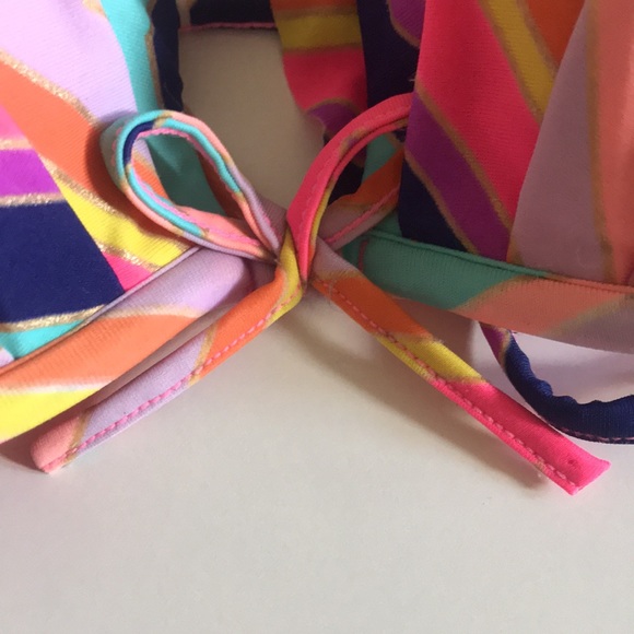 Victoria secret-Rainbow chevron- bikini top-34C - Picture 4 of 8